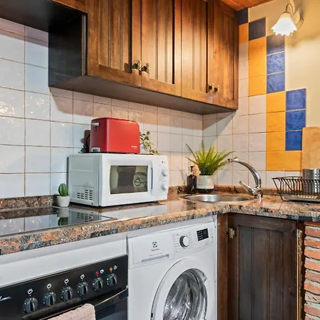 Montegrande, Entorno Magico Rodeado De Montanas La Plaza