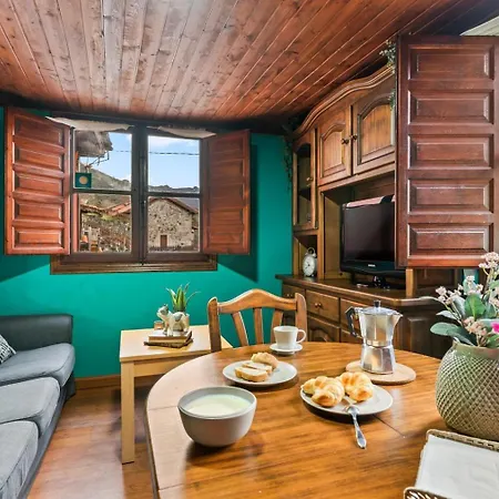 Montegrande, Entorno Magico Rodeado De Montanas Apartment