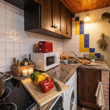 Montegrande, Entorno Magico Rodeado De Montanas La Plaza