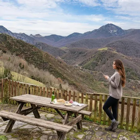 Montegrande, Entorno Magico Rodeado De Montanas *